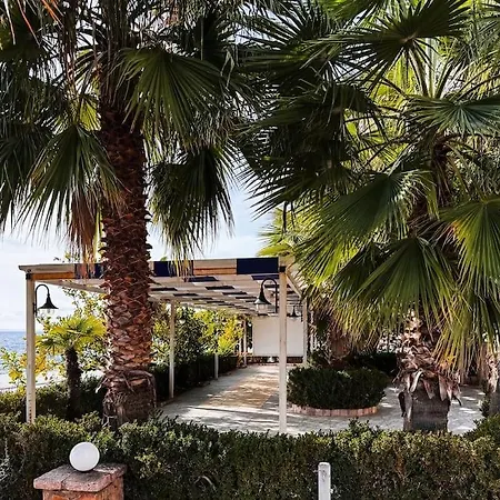 Апартаменты Alexandra Саранда